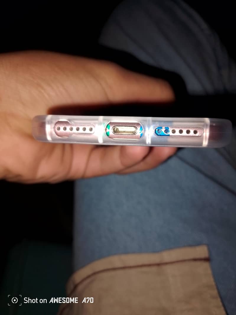Apple iPhone 7 3