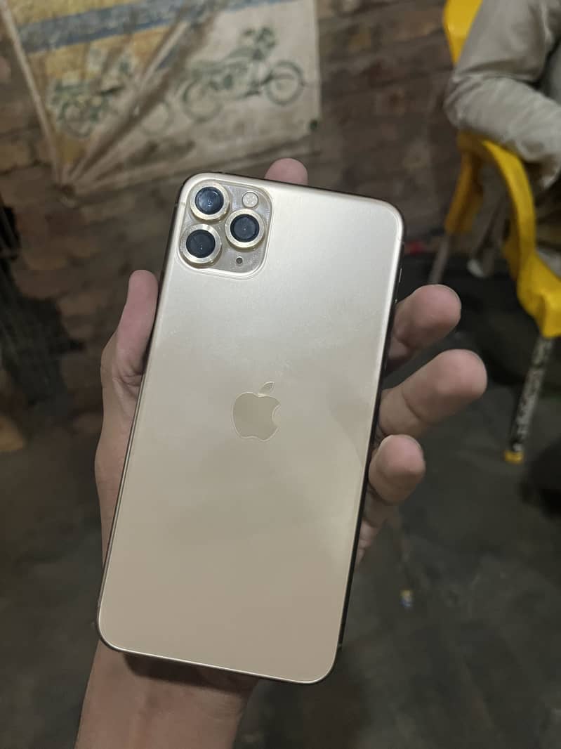Apple iPhone 11 Pro Max 2