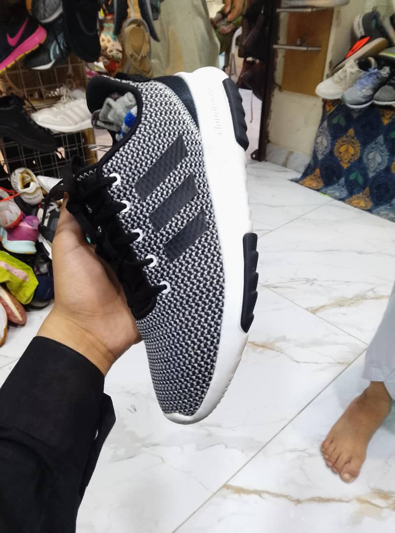 branded shoes 0
