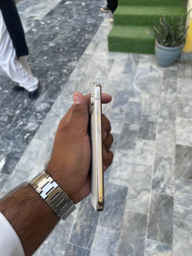 Google Pixel 9 Pro 2