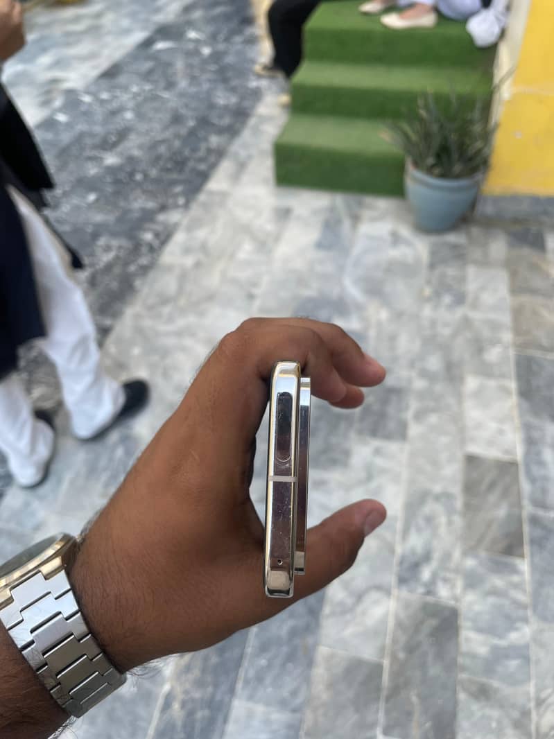 Google Pixel 9 Pro 3