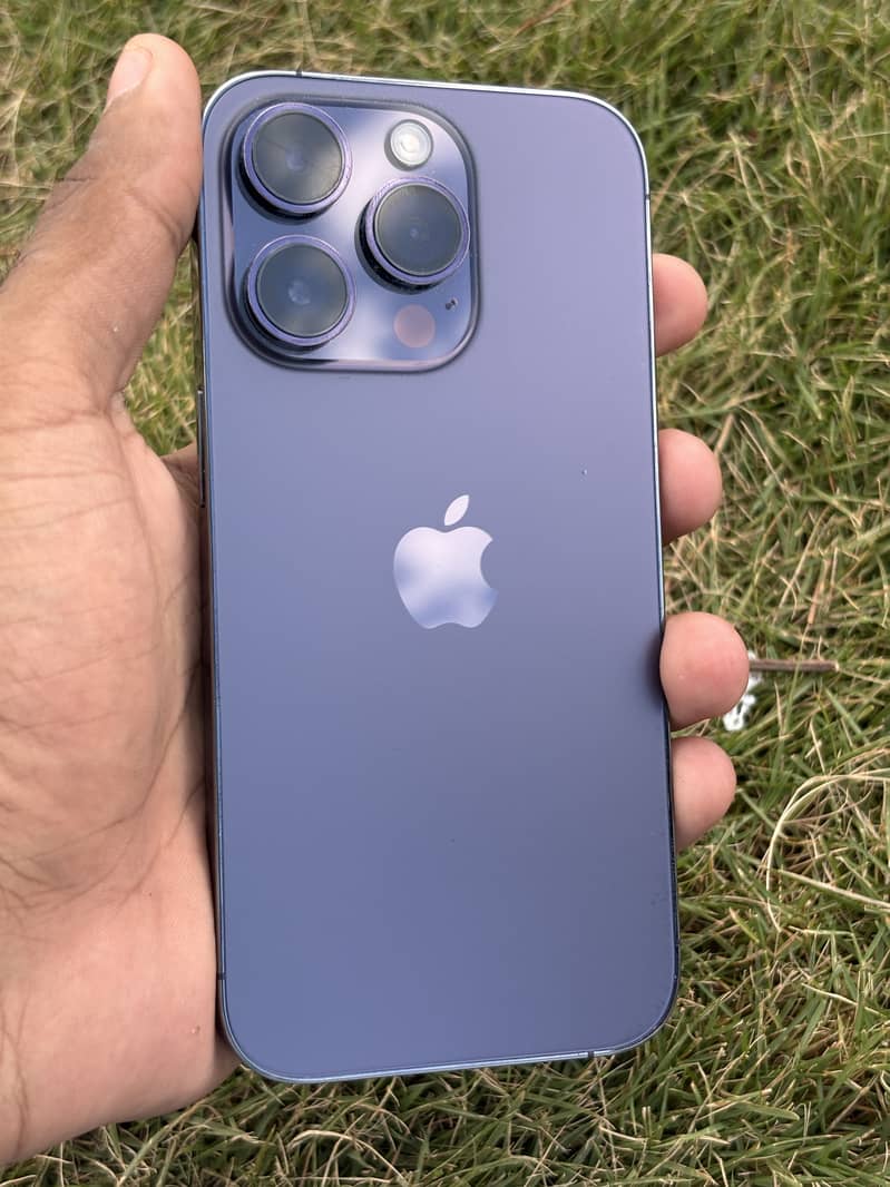 Apple iPhone 14 Pro 0