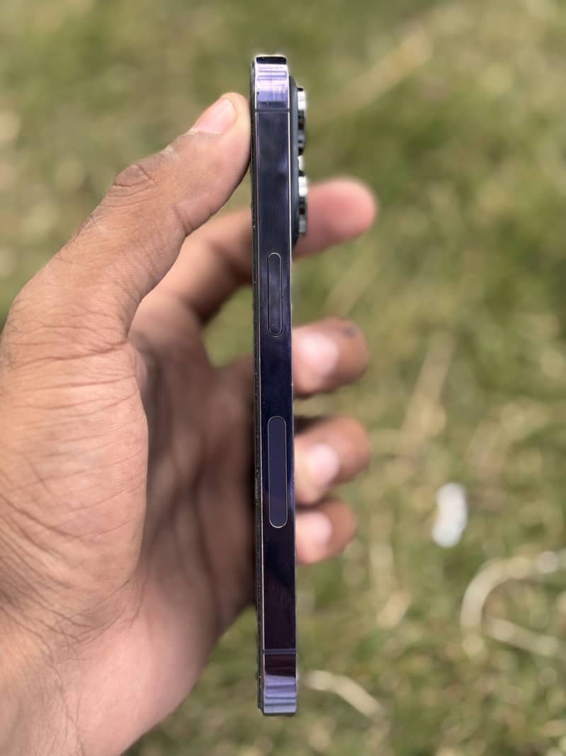 Apple iPhone 14 Pro 4