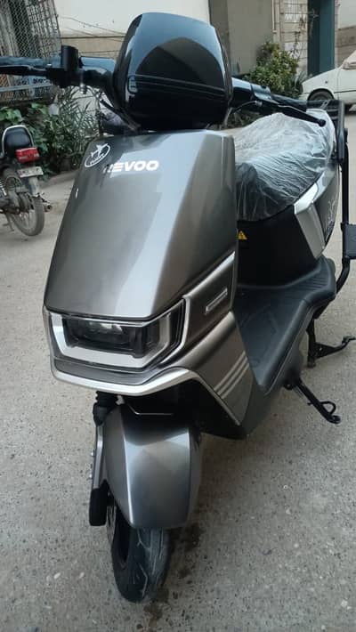 Revo a12 scooty