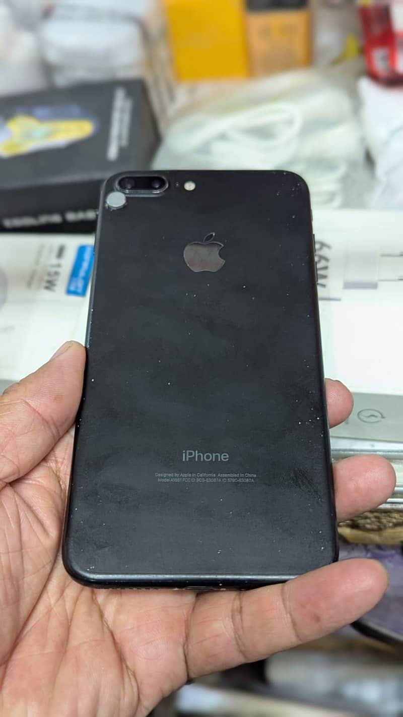 Apple iPhone 7 Plus 1