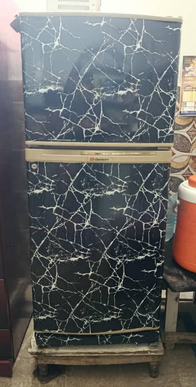 Dawlance Refrigerator (Selling urgently)