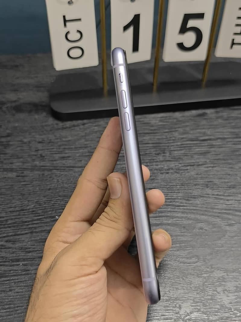 Apple iPhone 11 3