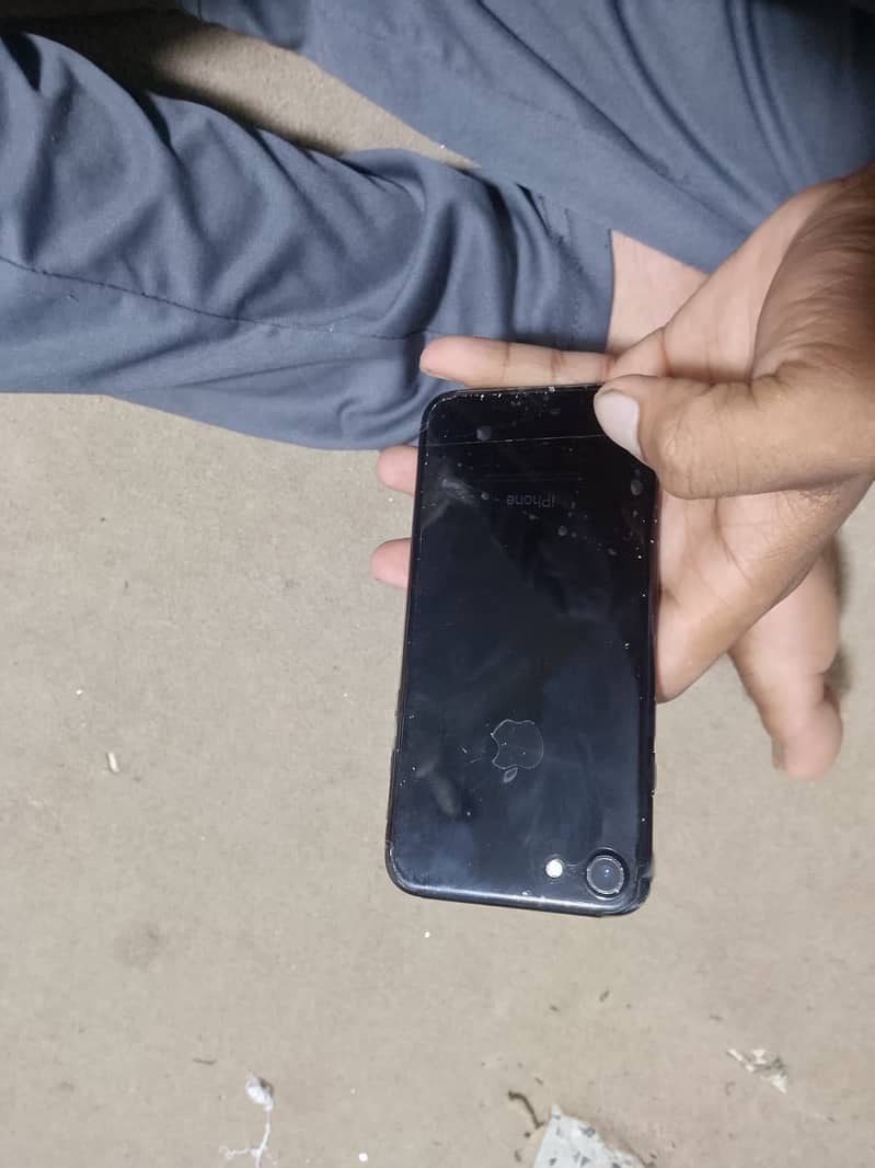 Apple iPhone 7 5