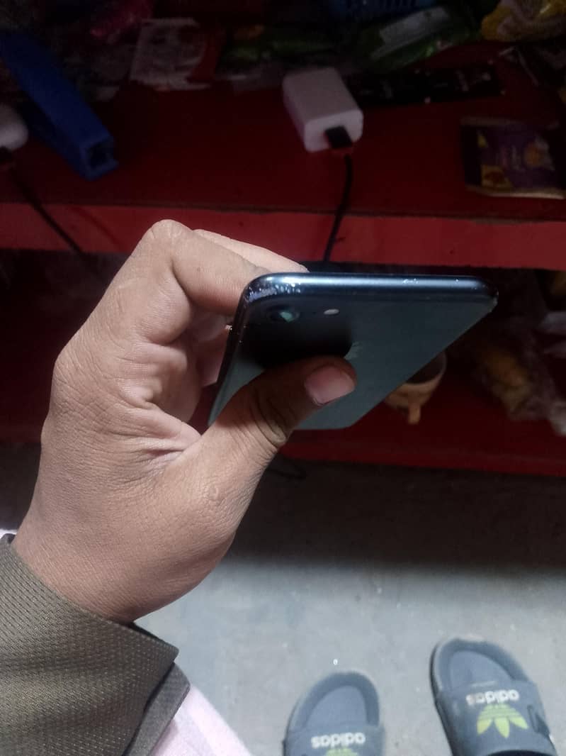 Apple iPhone 7 4