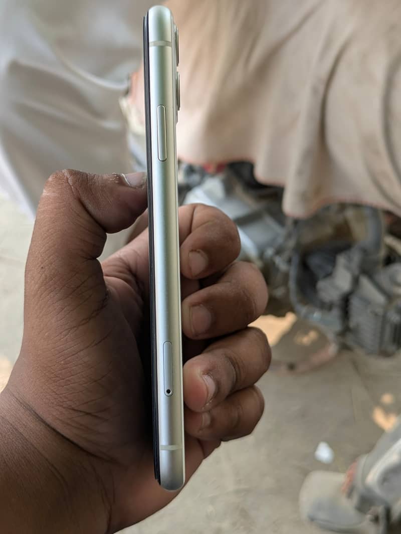 Apple iPhone 11 2
