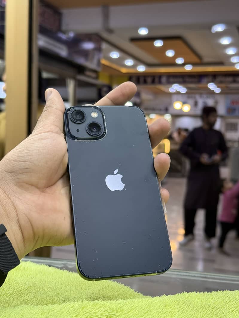 Apple iPhone 13 0