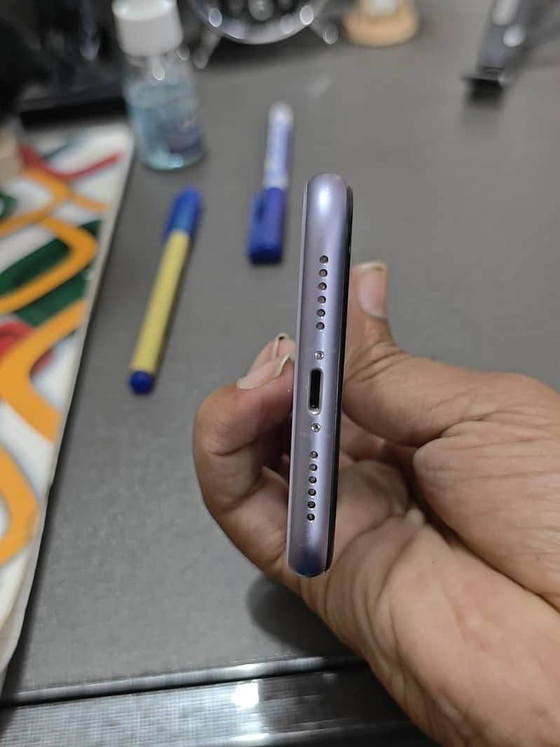 Apple iPhone 11 2