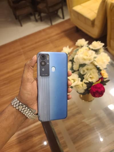 Tecno Pova neo