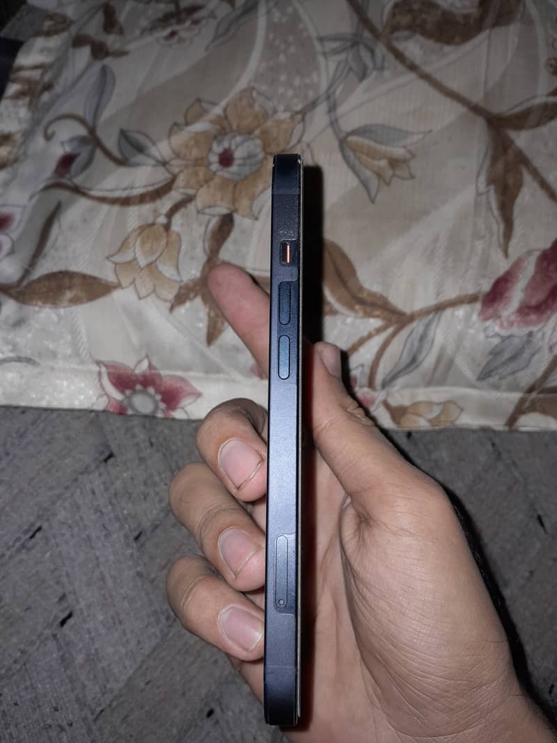 Apple iPhone 13jv 3