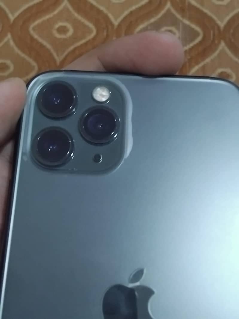 Apple iPhone 11 Pro 1