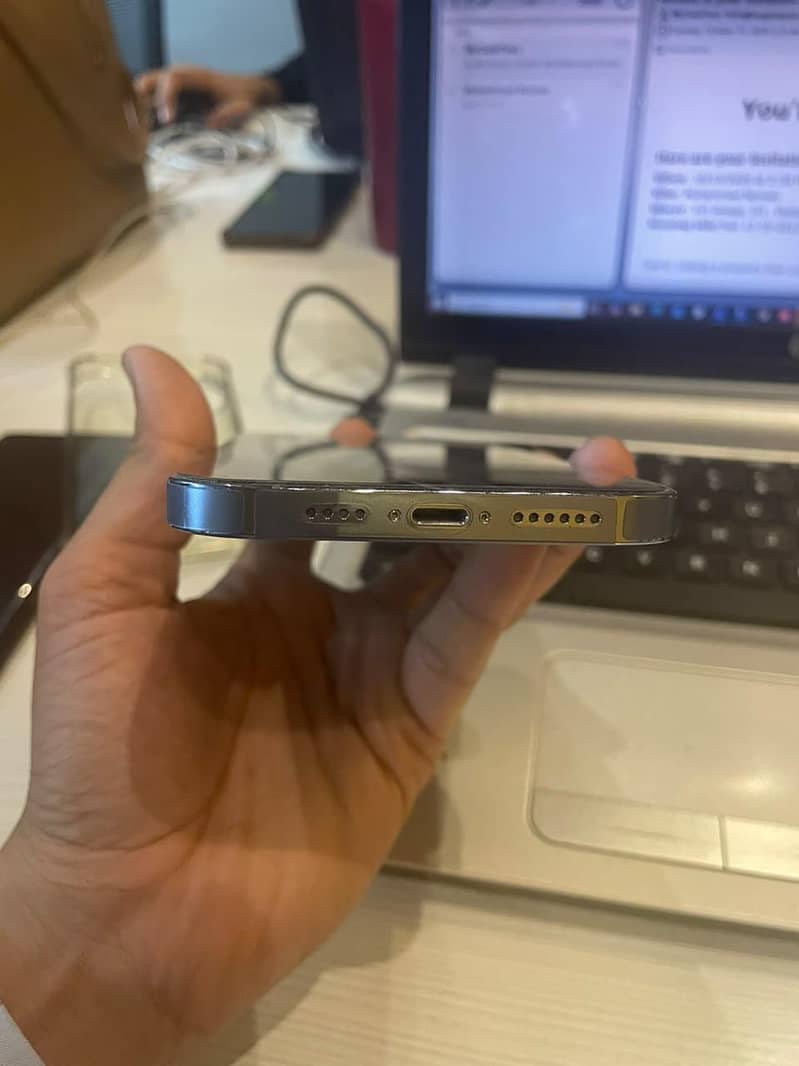 Apple iPhone 13 Pro Max 11
