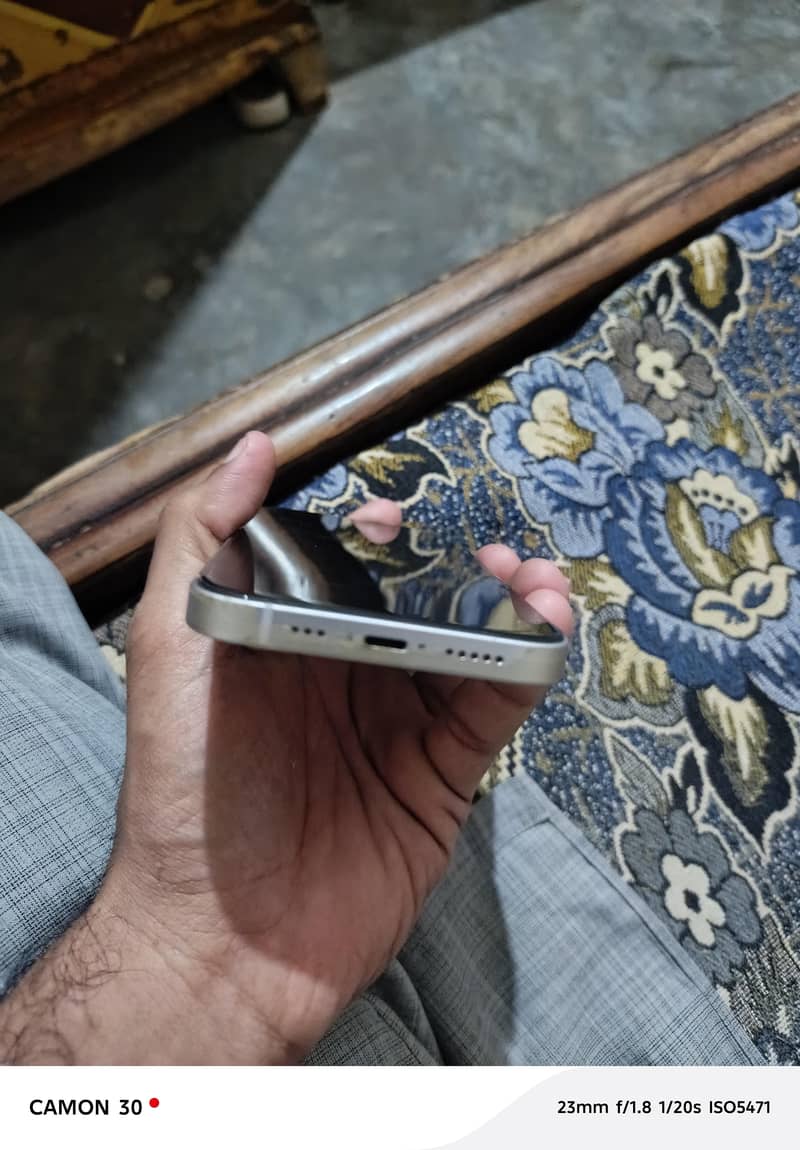 Apple iPhone 14 3