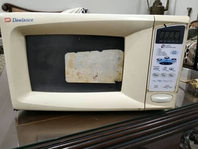 Dawlance Dawlence Microwave Oven DW-390T Working Fine