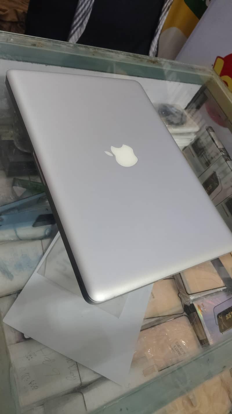 Apple MacBook Pro 2012 9