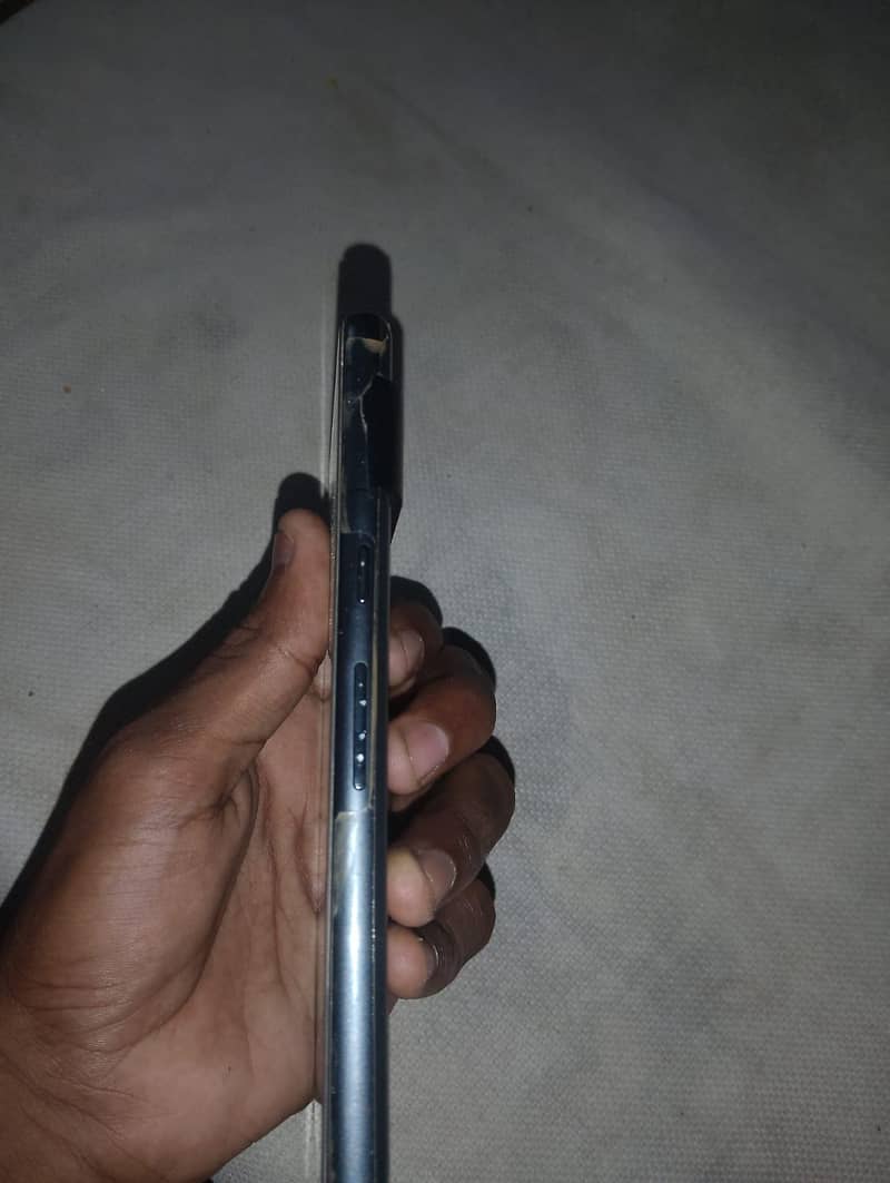 Google Pixel 7 4