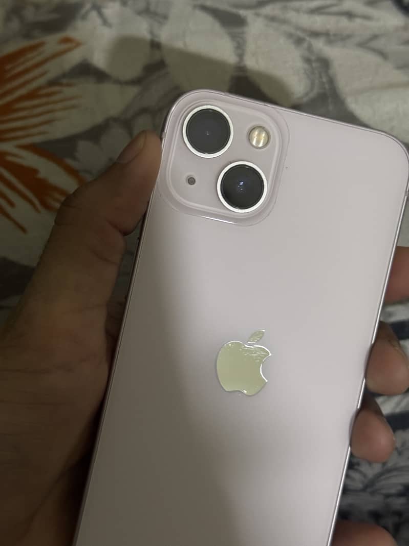 Apple iPhone 13 7