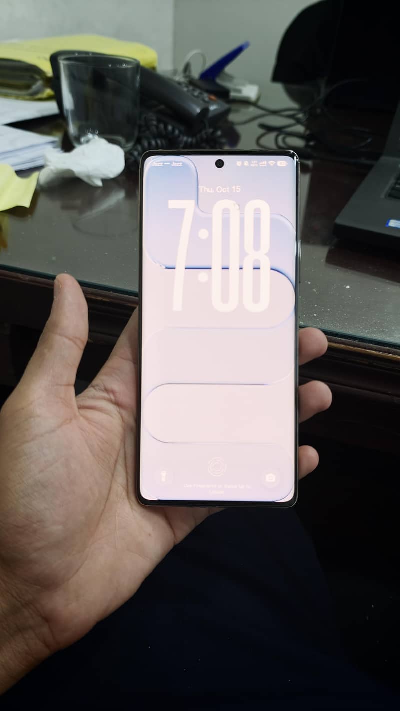 Tecno CAMON 30S 1