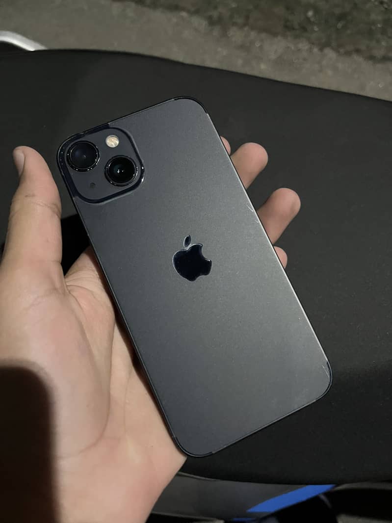 Apple iPhone 13 0