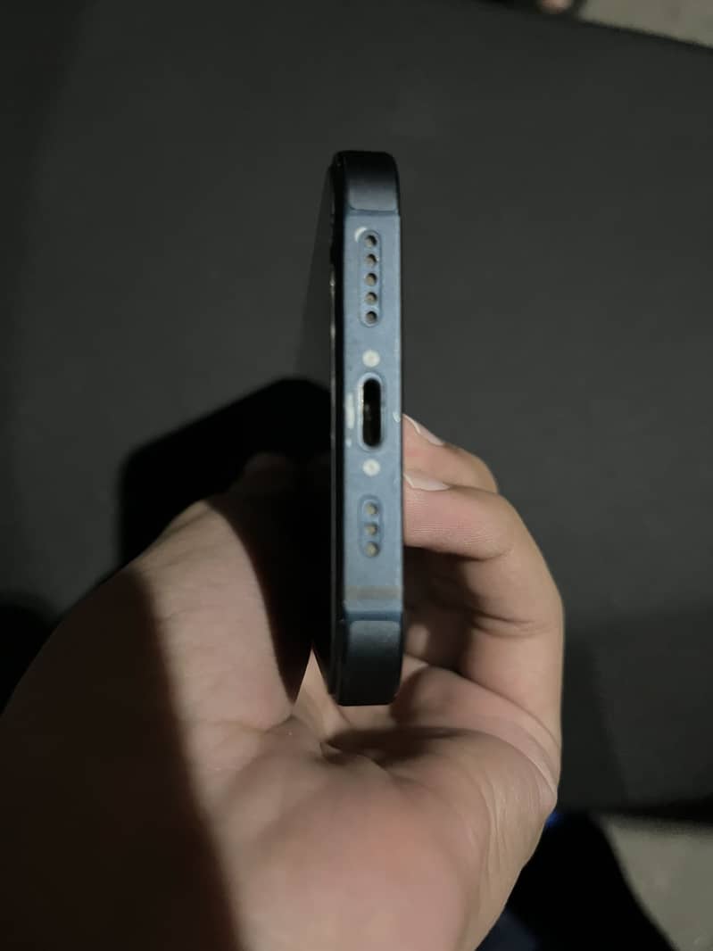 Apple iPhone 13 3