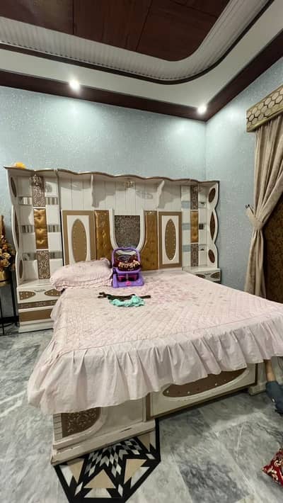 King size bed
