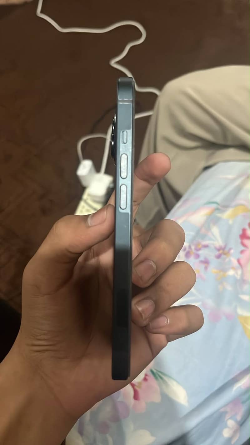 Apple iPhone 14 2