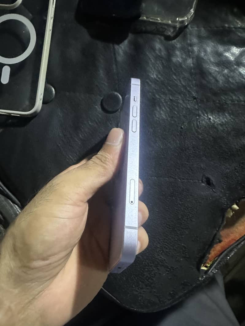 Apple iPhone 14 1