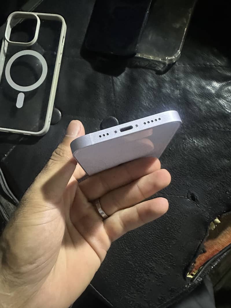 Apple iPhone 14 5