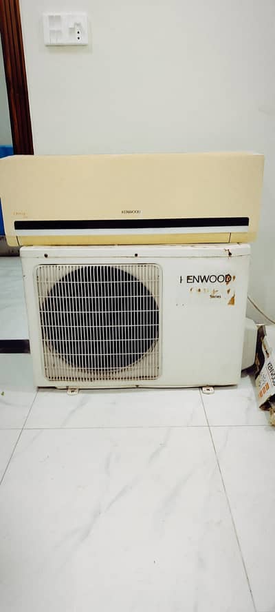 10/10 condition used 1.5 ton Kenwood Split AC