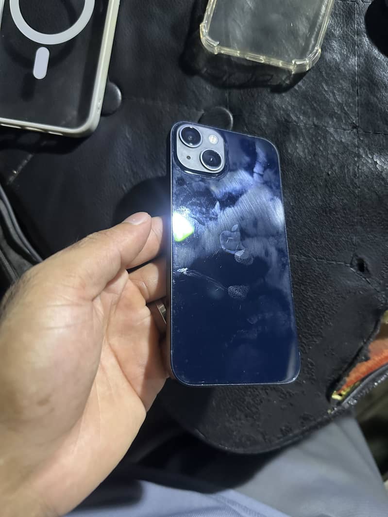 Apple iPhone 13 2