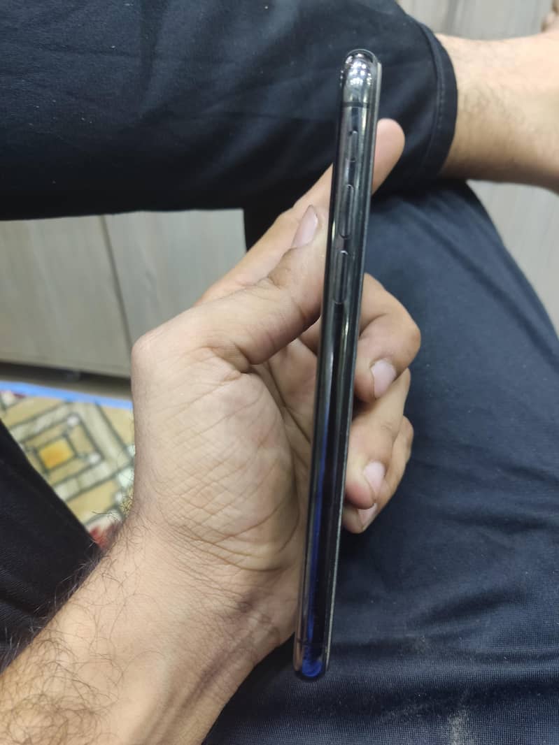 Apple iPhone X 2