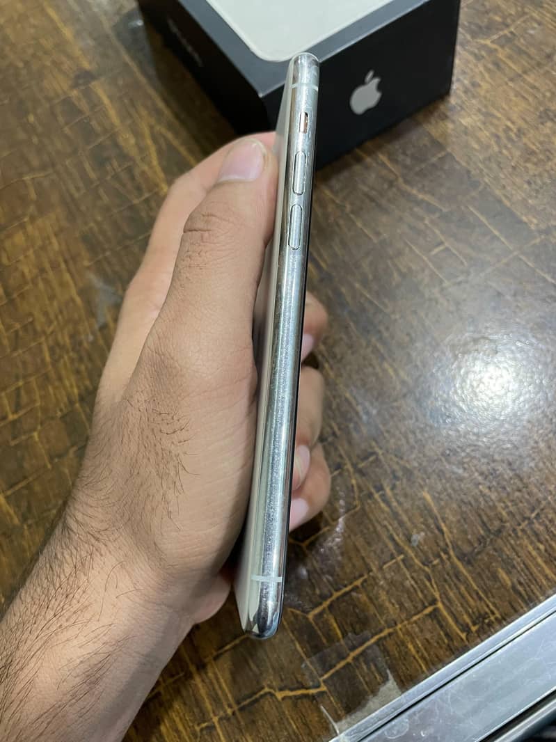 iphone 11 pro 1
