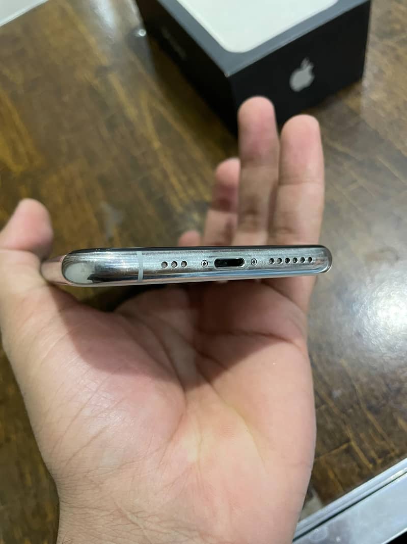 iphone 11 pro 2