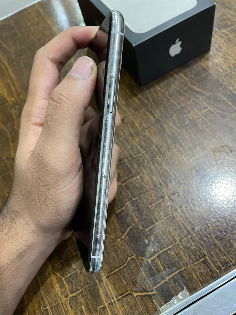 iphone 11 pro 3