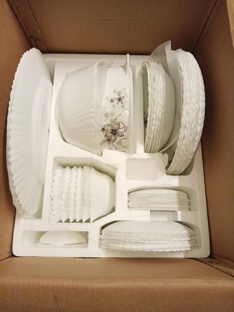 Dinner set 4