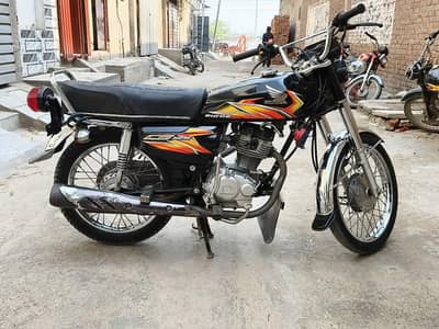Honda 125 lush condition shown in pictures