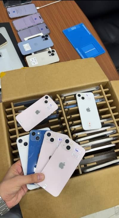 Apple iPhone 13