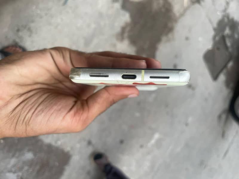 Google Pixel 7 4