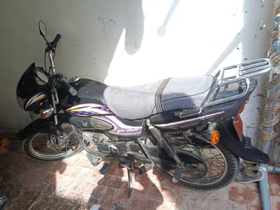 Honda pridor 100 cc All ok biometric available multan location only