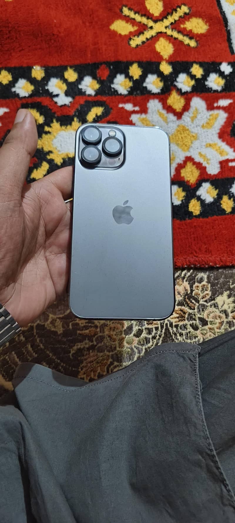 Apple iPhone 13 Pro Max 1