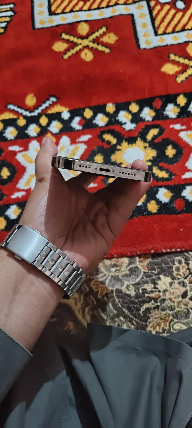 Apple iPhone 13 Pro Max 4