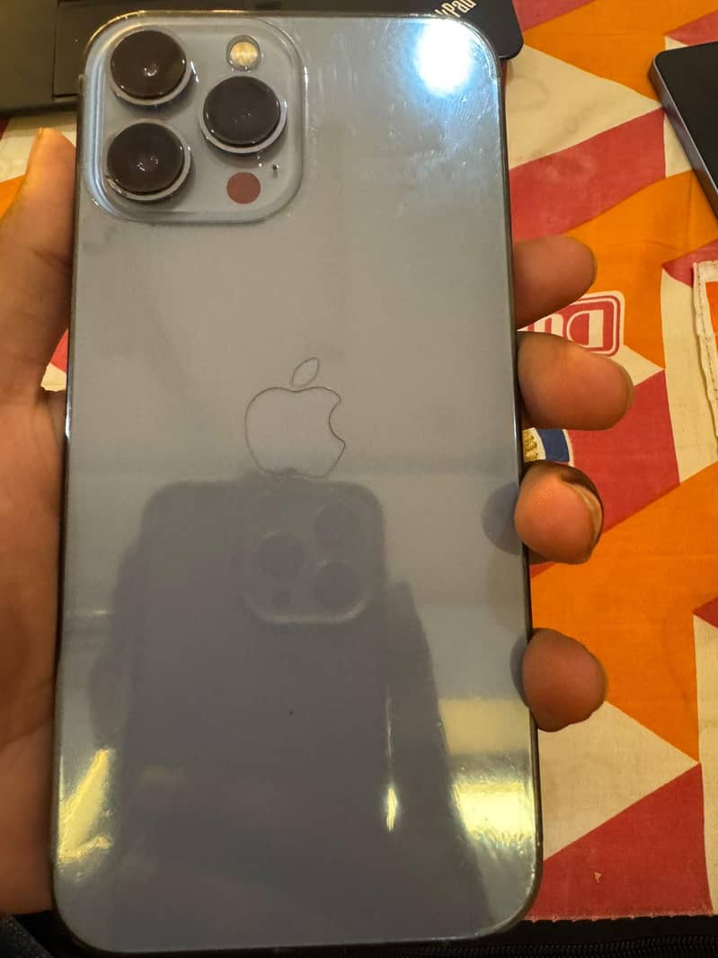 Apple iPhone 13 Pro Max 4