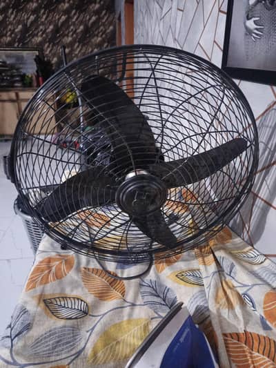 Royal Bracket Fan for sale