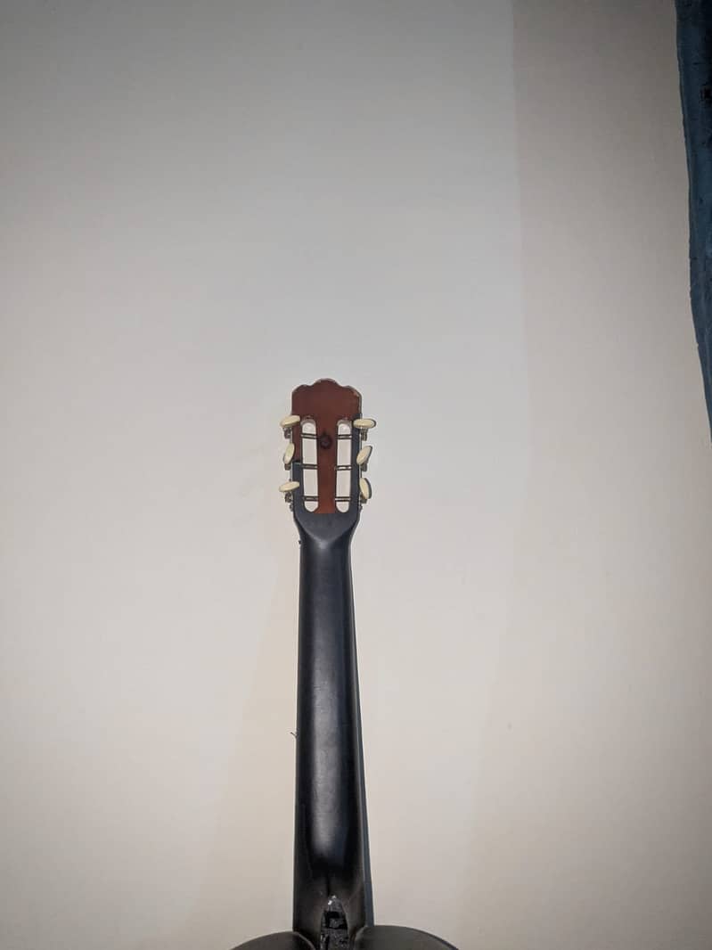 Classical guitar without strings 1