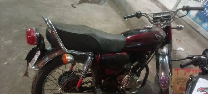 student offer Honda CG 125