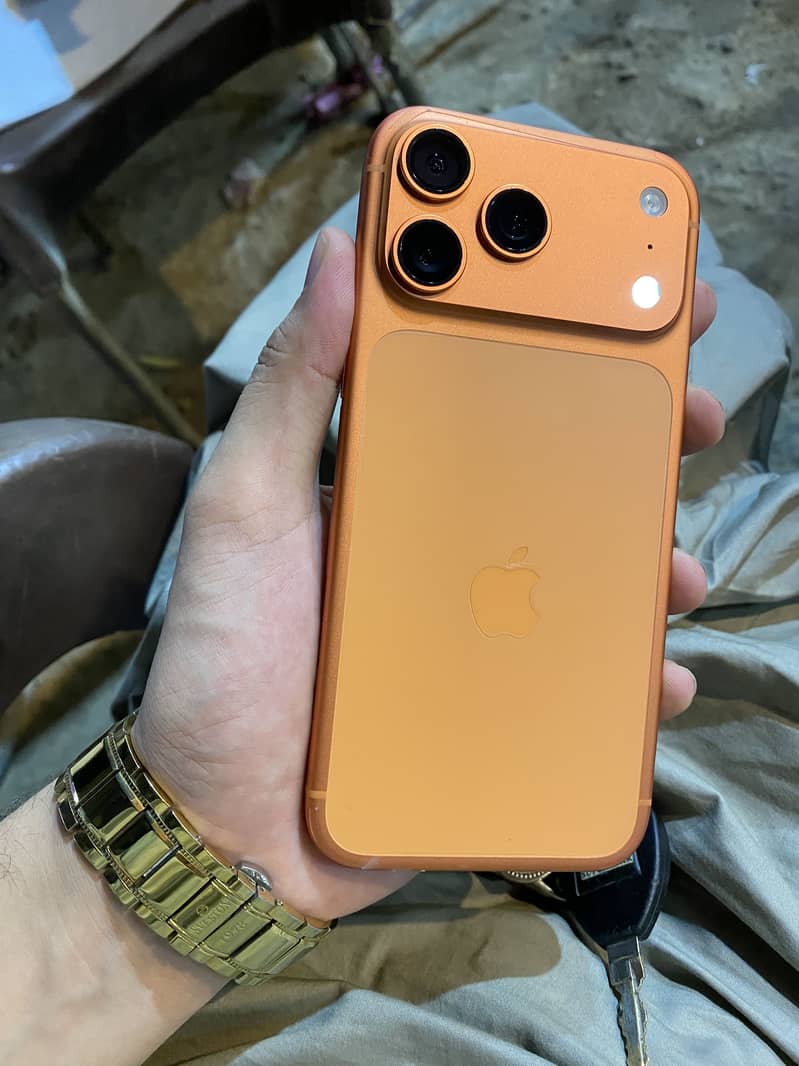Apple iPhone 17 Pro Max 1